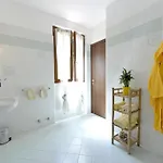 New Larioview Apartmán *